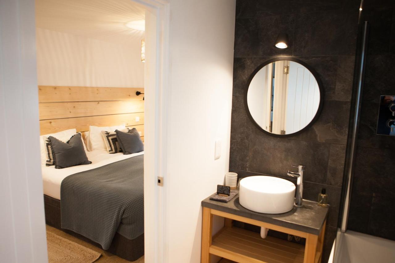 The Victoria Bed and Breakfast Braye Εξωτερικό φωτογραφία