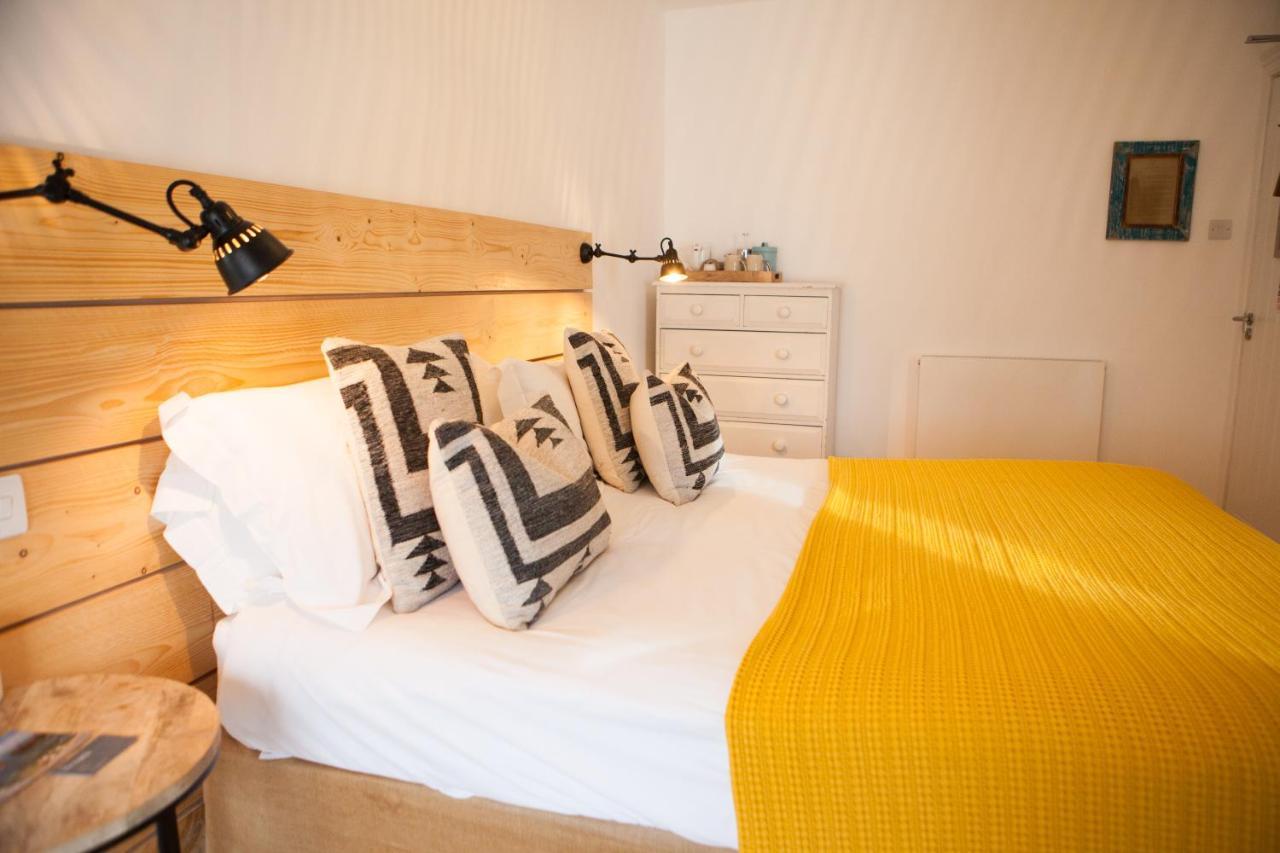 The Victoria Bed and Breakfast Braye Εξωτερικό φωτογραφία