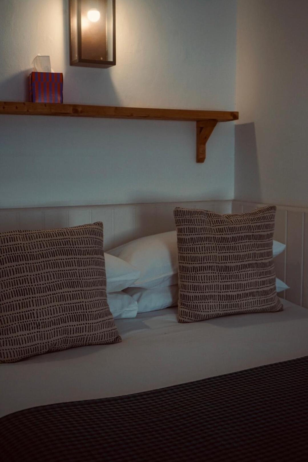 The Victoria Bed and Breakfast Braye Εξωτερικό φωτογραφία
